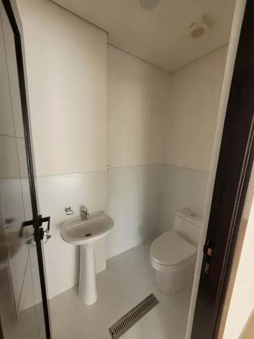 Foto 10 de Local comercial nuevo en Calacoto con alta exposición y flujo