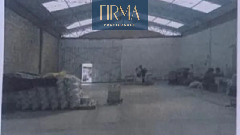 Foto 6 de Compra Este Inmueble con Amplios Galpones en El Alto