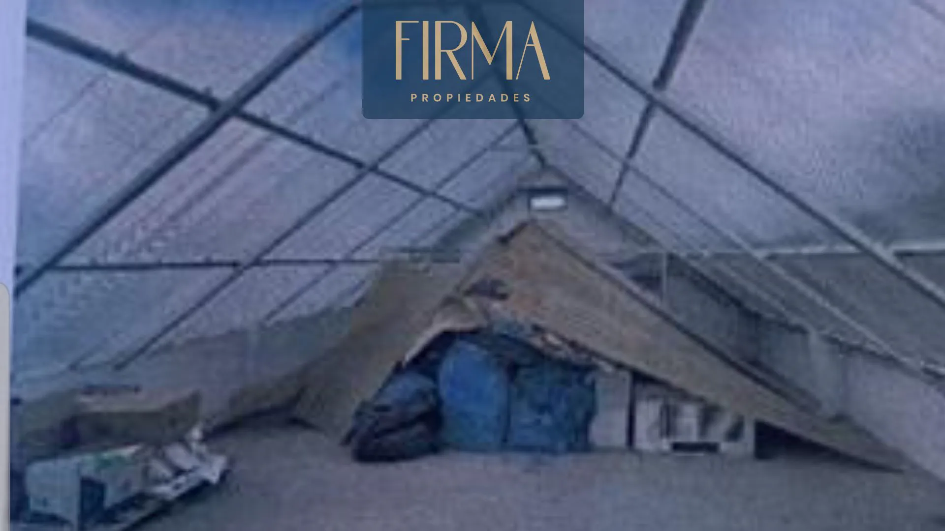 Foto 9 de Compra Este Inmueble con Amplios Galpones en El Alto
