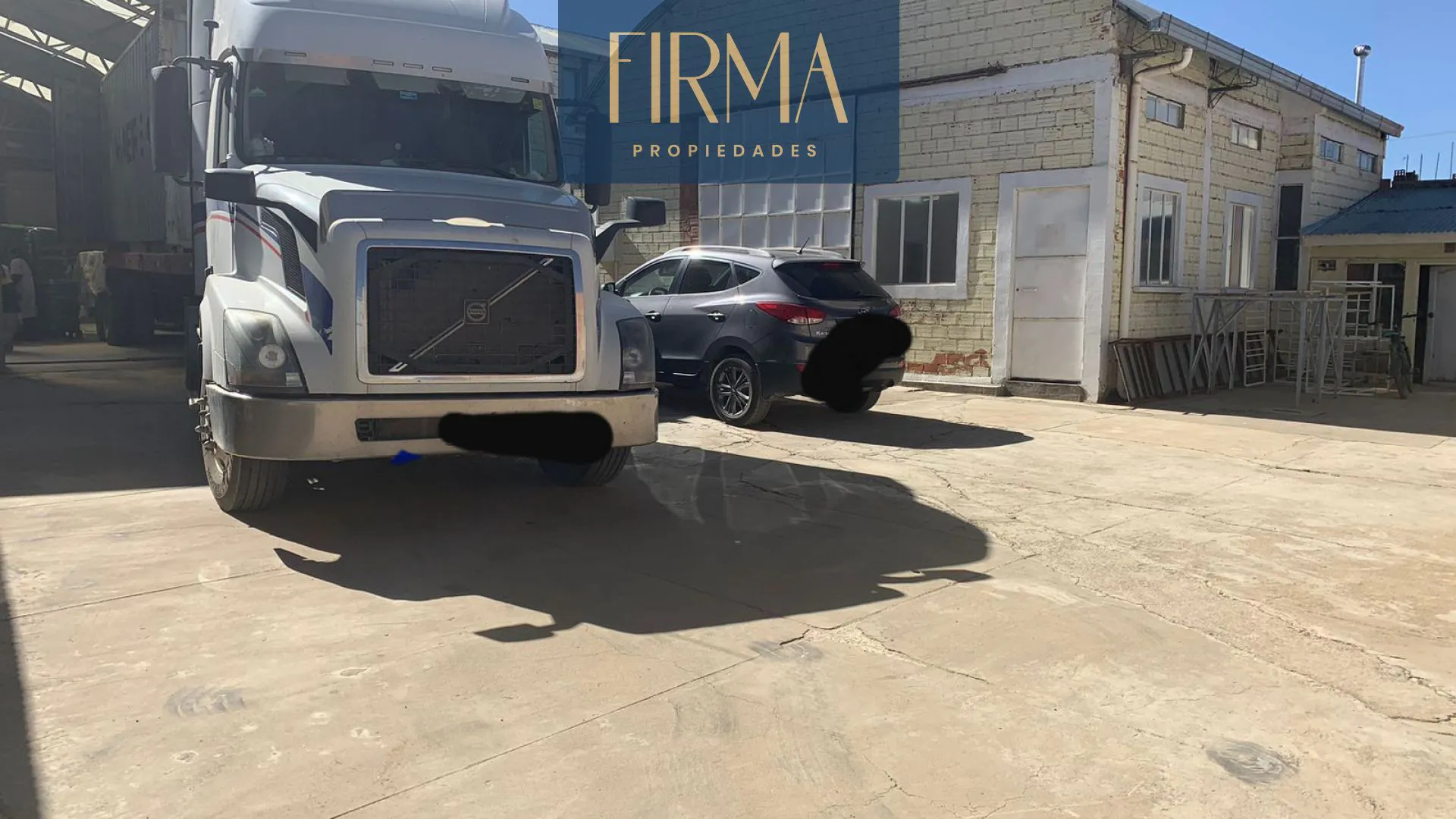 Foto 10 de Compra Este Inmueble con Amplios Galpones en El Alto