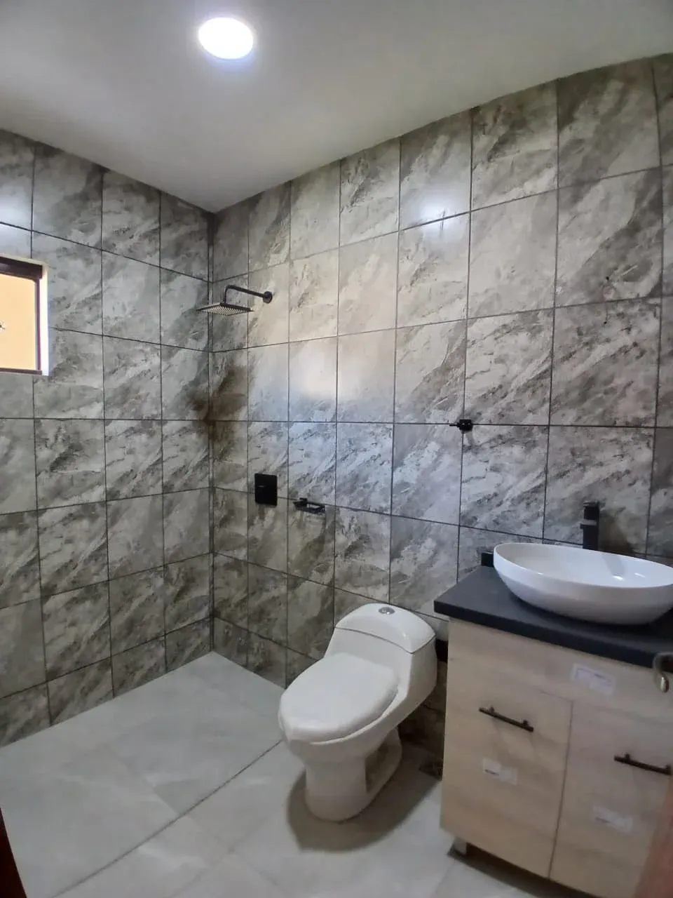 Foto 7 de Casa a Estrenar en VENTA o ALQUILER Doble Vía La Guardia Km. 15