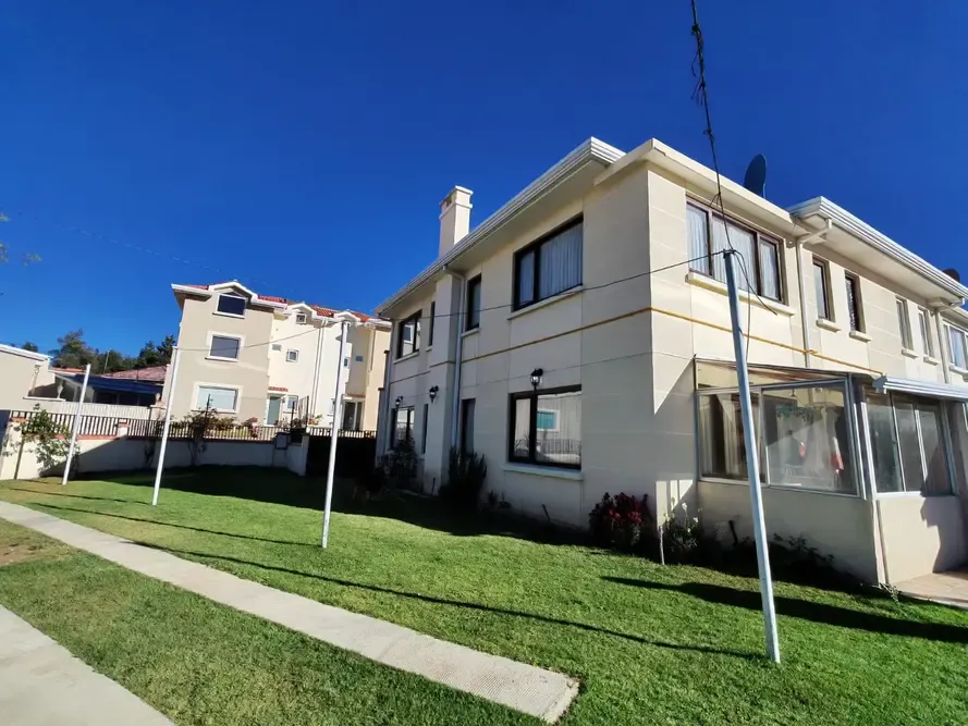 Foto 1 de Linda Casita en Condominio Cerrado en Venta Accesible