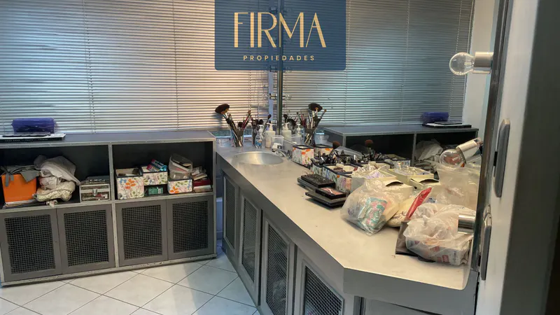 Foto 8 de Compra Este Local Comercial en La Florida