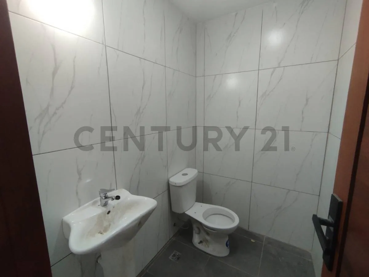 Foto 10 de Local Comercial en Alquiler ! a Estrenar