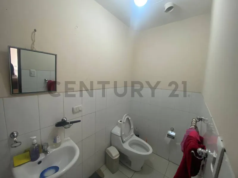 Foto 6 de Oficina Corporativa en Anticrético de 56m² - Edificio Centro de Negocios Obrajes