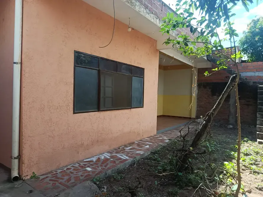 Foto 7 de Propiedad con Doble Frente y 2 Viviendas Independientes – Calles Boquerón y Bolívar