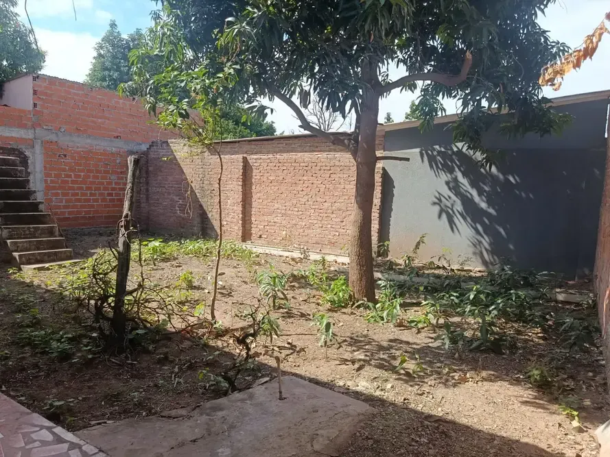 Foto 6 de Propiedad con Doble Frente y 2 Viviendas Independientes – Calles Boquerón y Bolívar