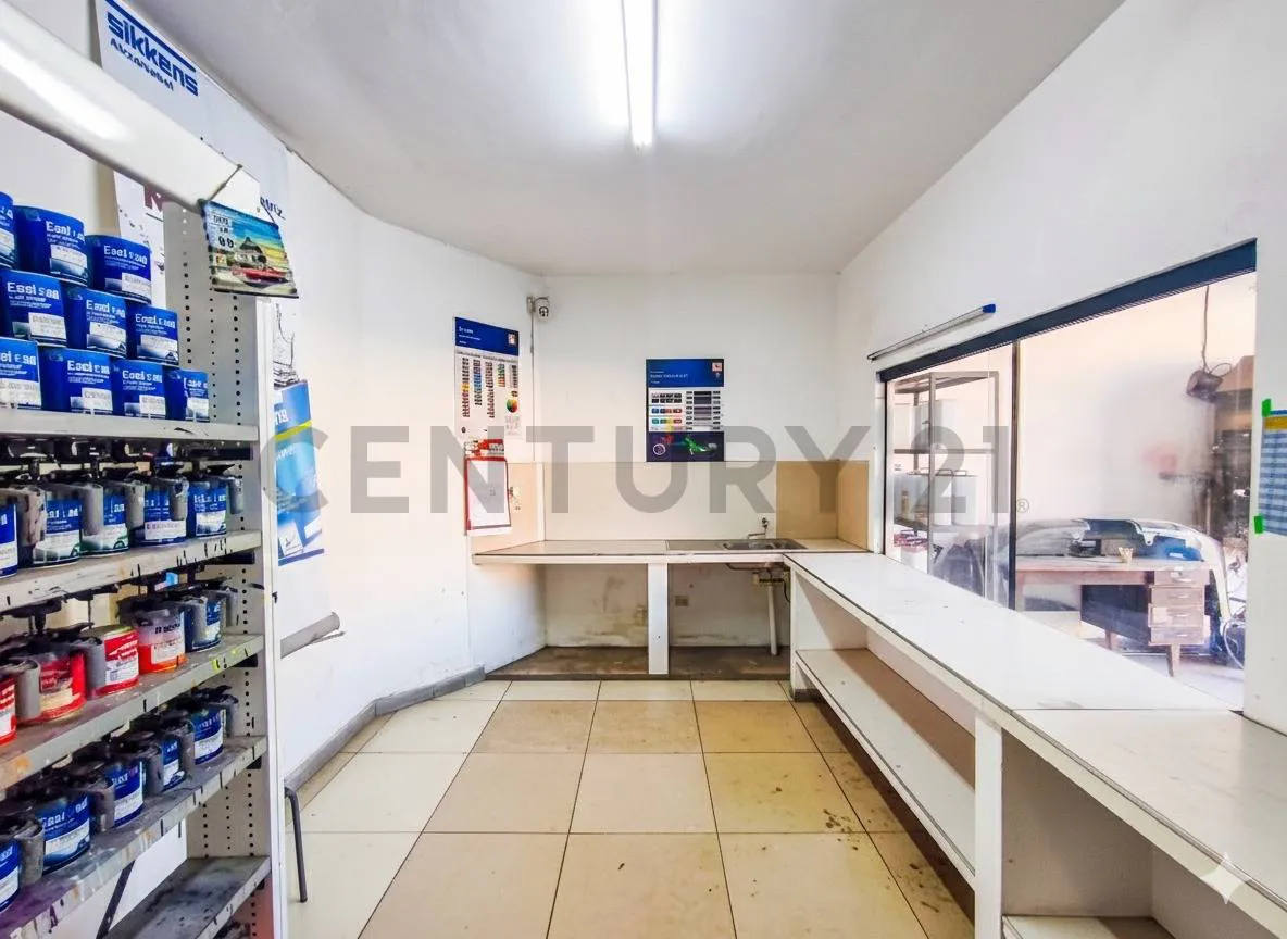 Foto 4 de Galpones en Venta Avenida santos Dumont, Barrio Ramafa, Calle Abapo.