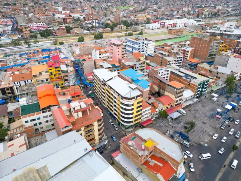 Foto 9 de Local Comercial en Alquiler – Piso 2-9 en El Centro de Cochabamba
