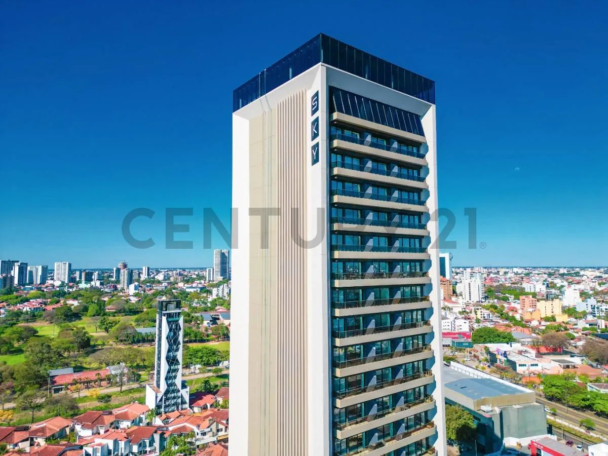 Foto 1 de Monoambiente de Lujo en Venta - Sky Tower | Equipetrol