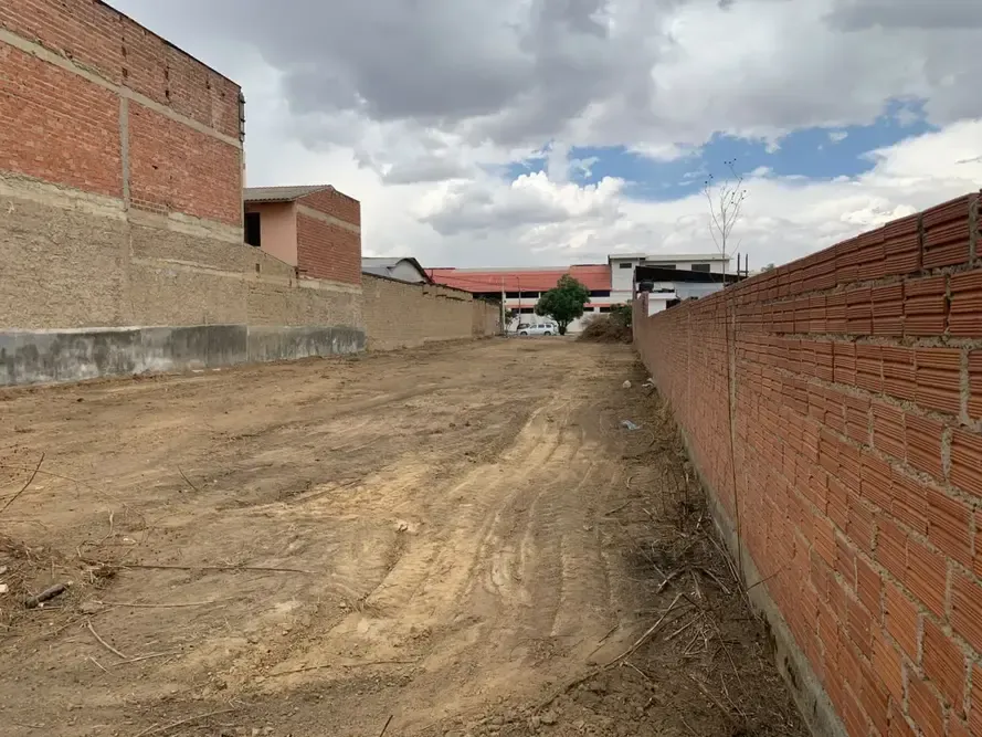 Foto 8 de Terreno Comercial en Venta Km 5 Frente a La Piscina del Colegio Kanata de 1.069 M² Camino a Sacaba