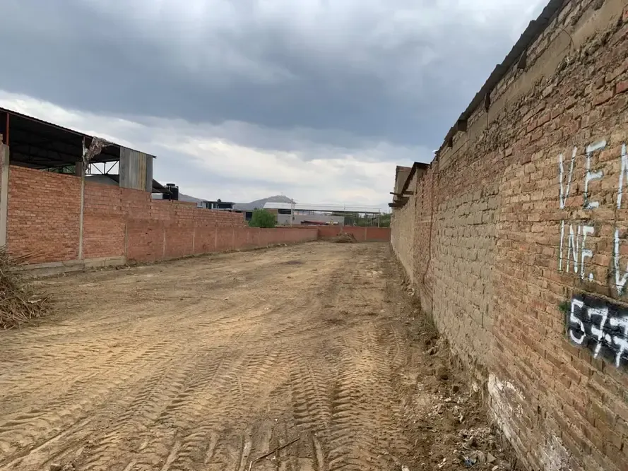 Foto 7 de Terreno Comercial en Venta Km 5 Frente a La Piscina del Colegio Kanata de 1.069 M² Camino a Sacaba