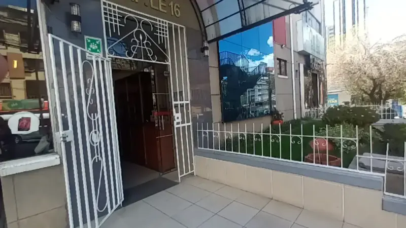 Foto 12 de Oficina en Alquiler Obrajes 40m2 con Baño y Cocineta en Planta Baja