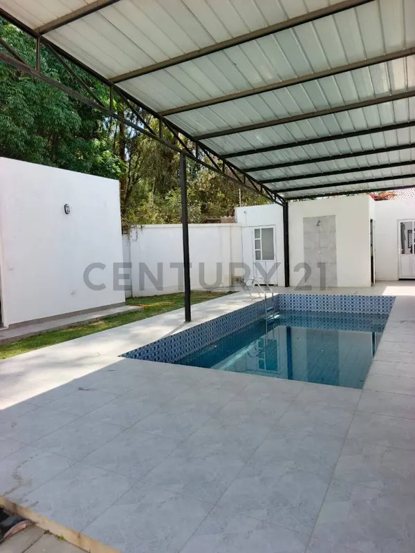 Foto 11 de Casa con Jardin de 3 Niveles en Anticretico