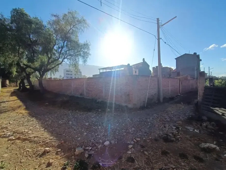 Foto 2 de Terreno en Venta - Zona Sarco