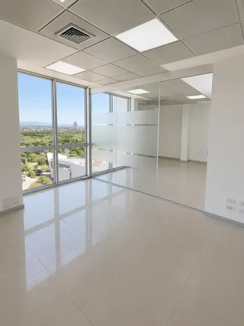Foto 8 de Oficina en Alquiler | Torre Duo – Equipetrol