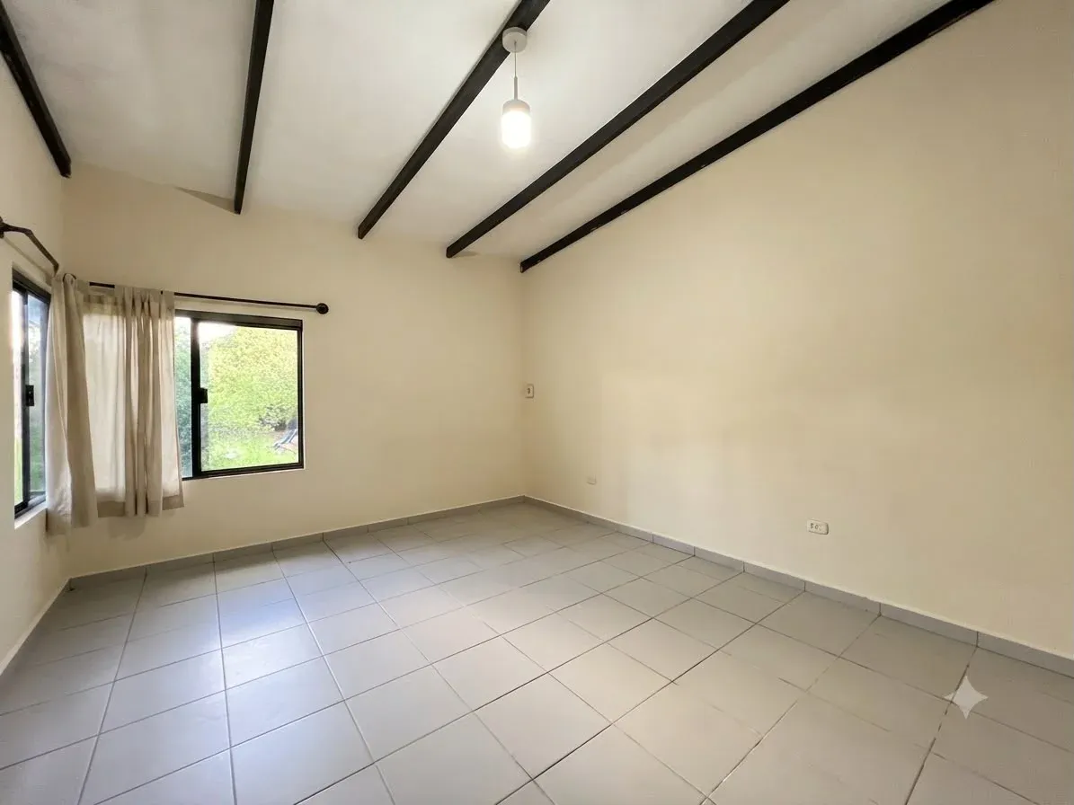 Foto 4 de Casa En Venta Con Amplio Terreno - Zona Norte Satelite
