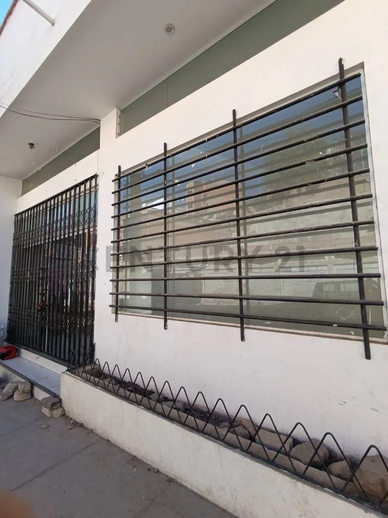 Foto 2 de ¡Local Comercial en Alquiler a Mitad de Precio!
