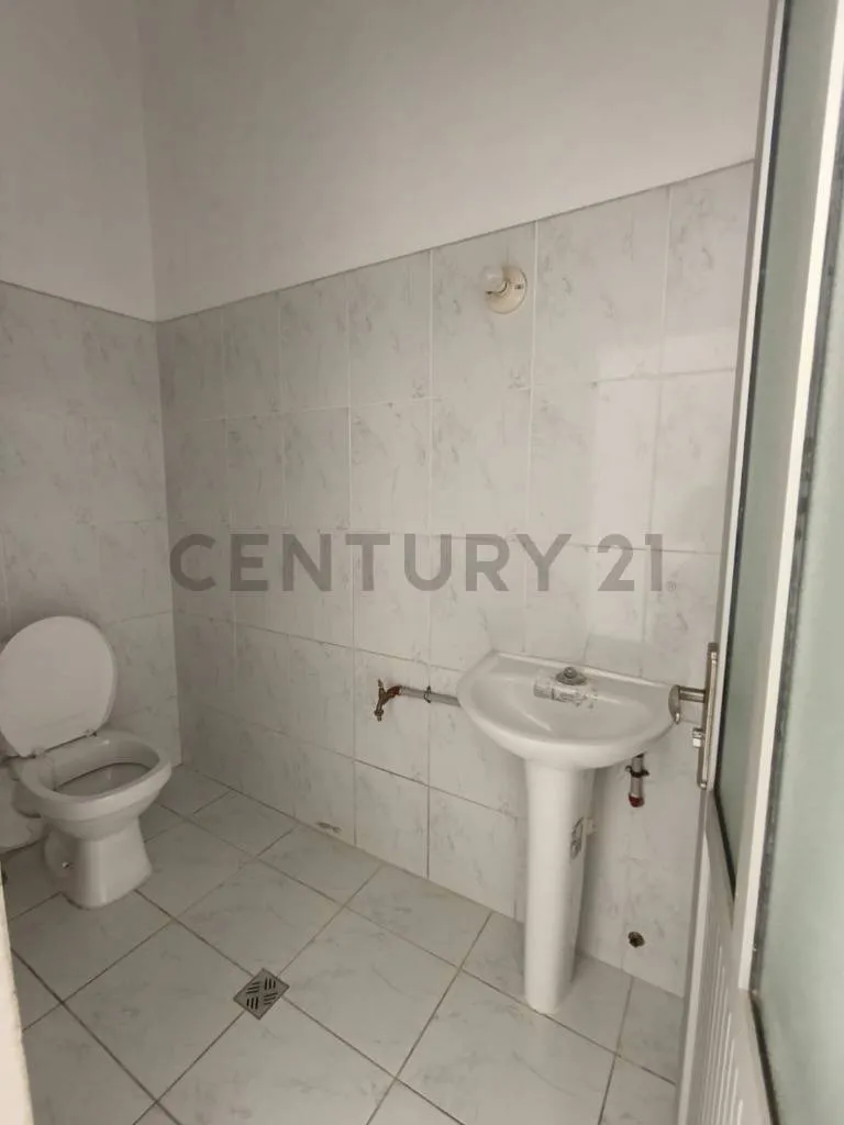 Foto 5 de ¡Local Comercial en Alquiler a Mitad de Precio!