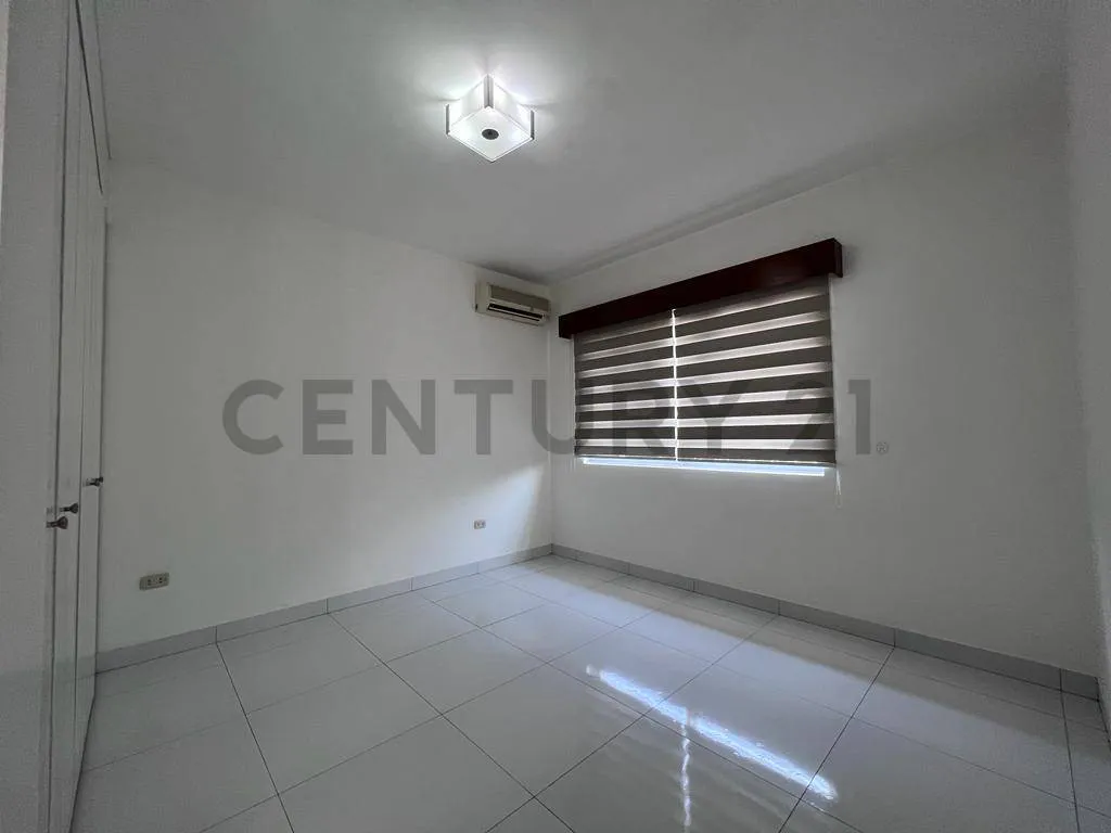 Foto 2 de Casa en Venta en Condominio Florencia