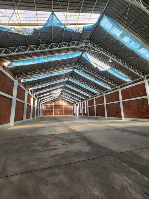 Foto 5 de Galpón Industrial en Alquiler – Av. Tiahuanaco, El Alto