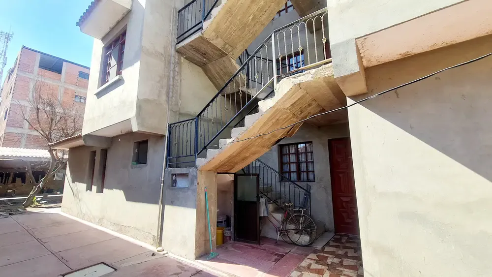 Foto 4 de 📍 ¡Ubicación Privilegiada❗ Hermosa Casa en Venta a Pasos de La Av. Colcapirhua (Zona Sumumpaya)