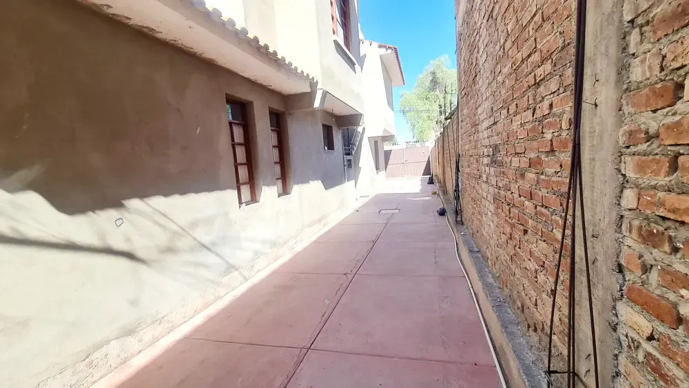 Foto 5 de 📍 ¡Ubicación Privilegiada❗ Hermosa Casa en Venta a Pasos de La Av. Colcapirhua (Zona Sumumpaya)
