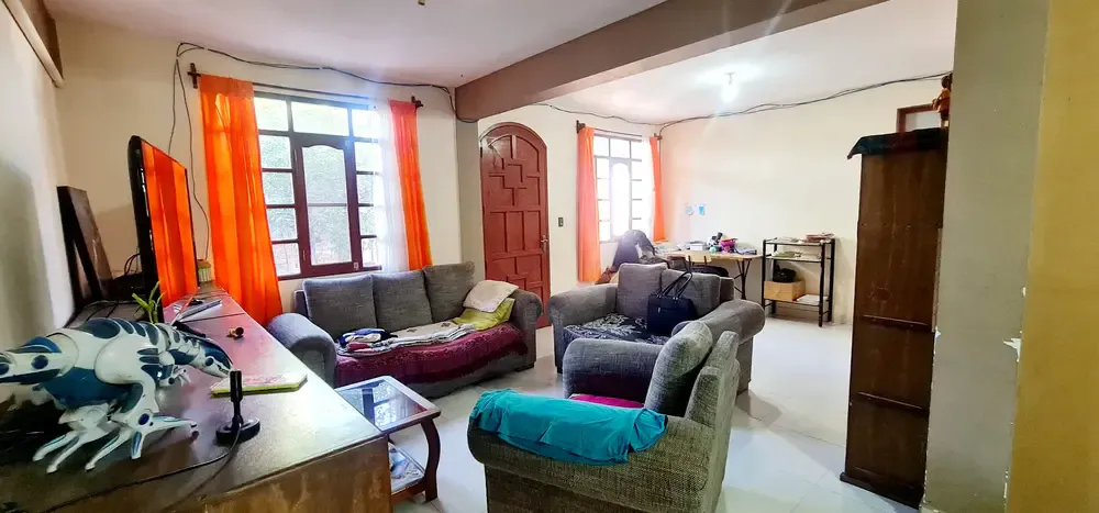 Foto 7 de 📍 ¡Ubicación Privilegiada❗ Hermosa Casa en Venta a Pasos de La Av. Colcapirhua (Zona Sumumpaya)