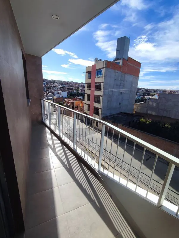 Foto 19 de Departamento en Alquiler - 1.800 Bs