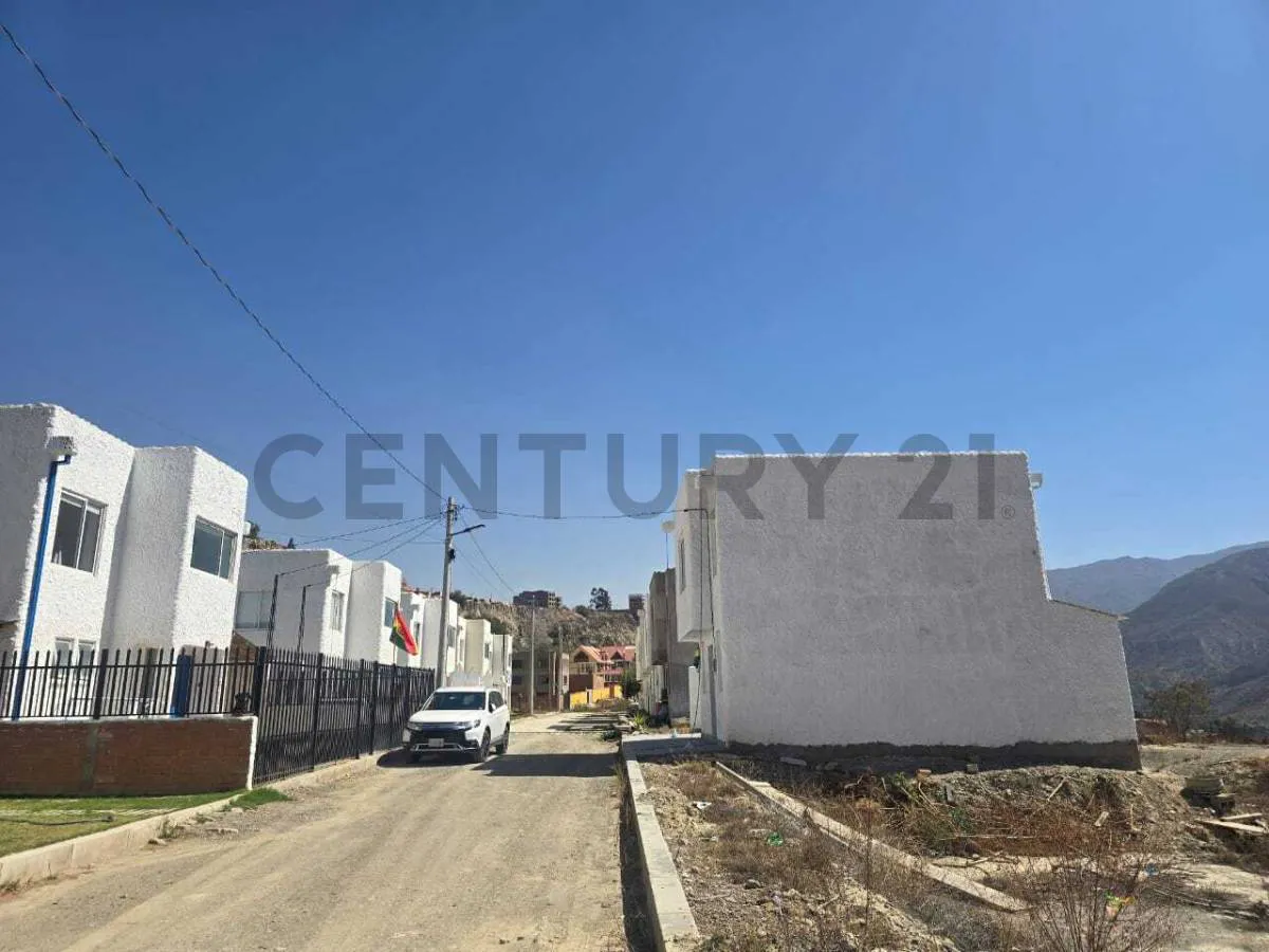 Foto 5 de Terreno en Venta – Jupapina Dentro del Condominio Santorini