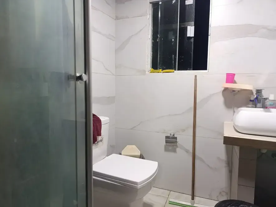 Foto 2 de Casa Amplia en Venta – Barrio Germán Busch