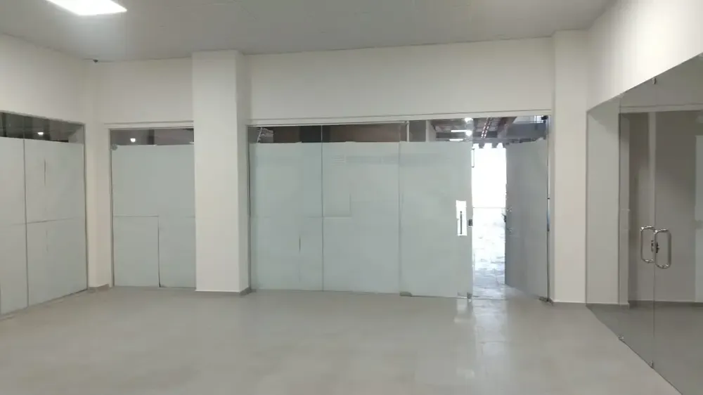 Foto 3 de Local Comercial exclusivo para gimnasio