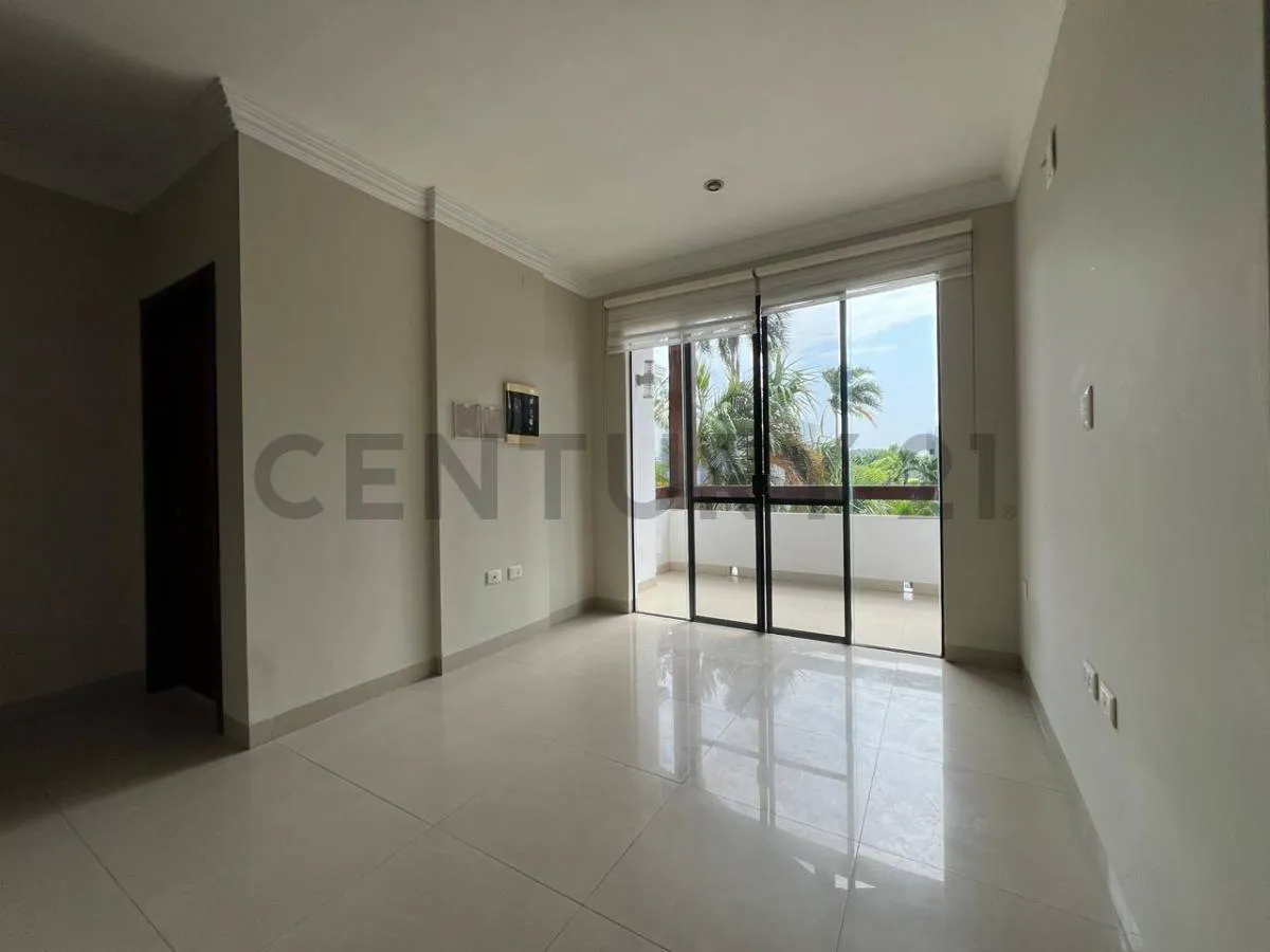Foto 15 de Casa de Lujo en Alquiler – Colinas 1, Urubó 5 Dormitorios