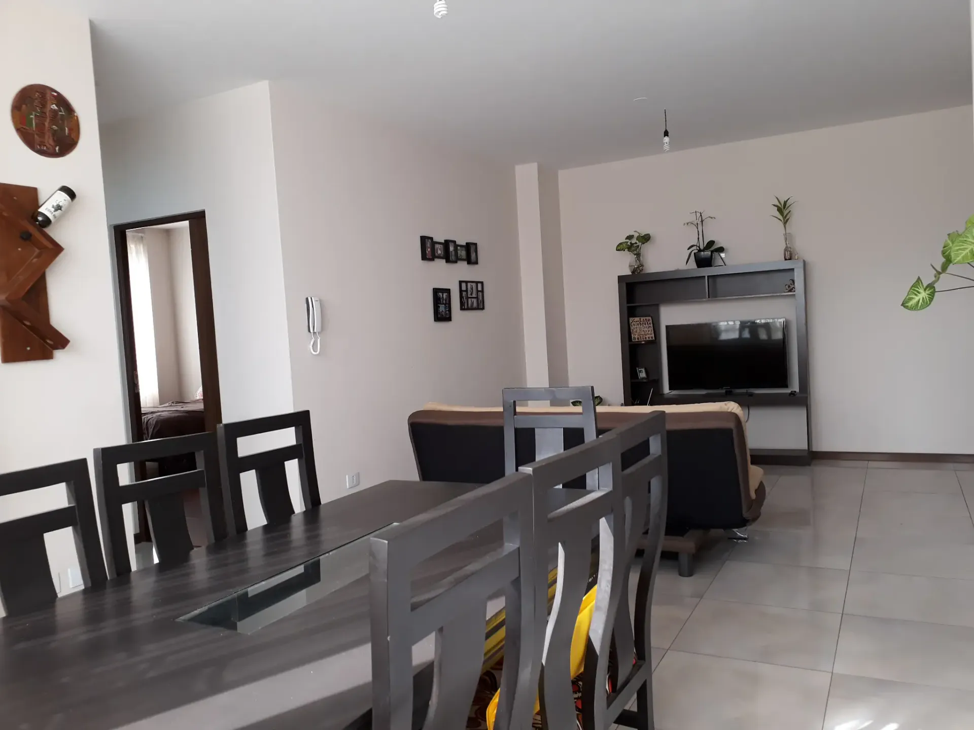 Foto 1 de Por Urgencia Vendo Lindo Departamento 80 M2 Precio 62.500 $Us