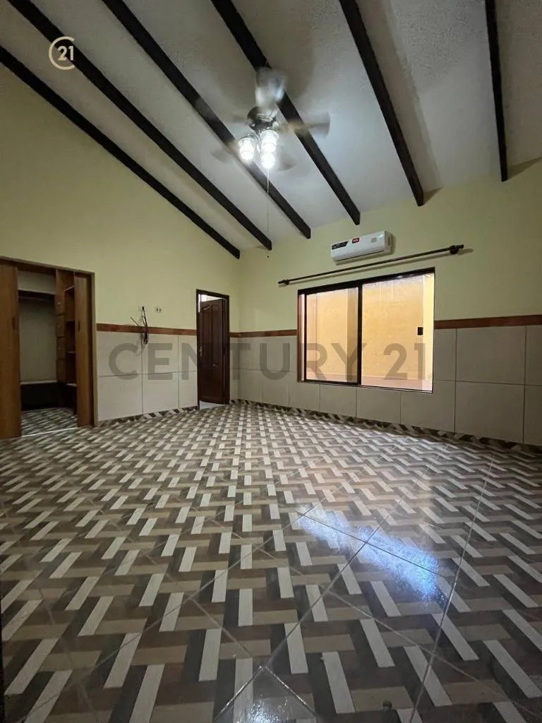 Foto 6 de Casa en Alquiler Zona Este Av Virgen de Lujan y 6to Anillo