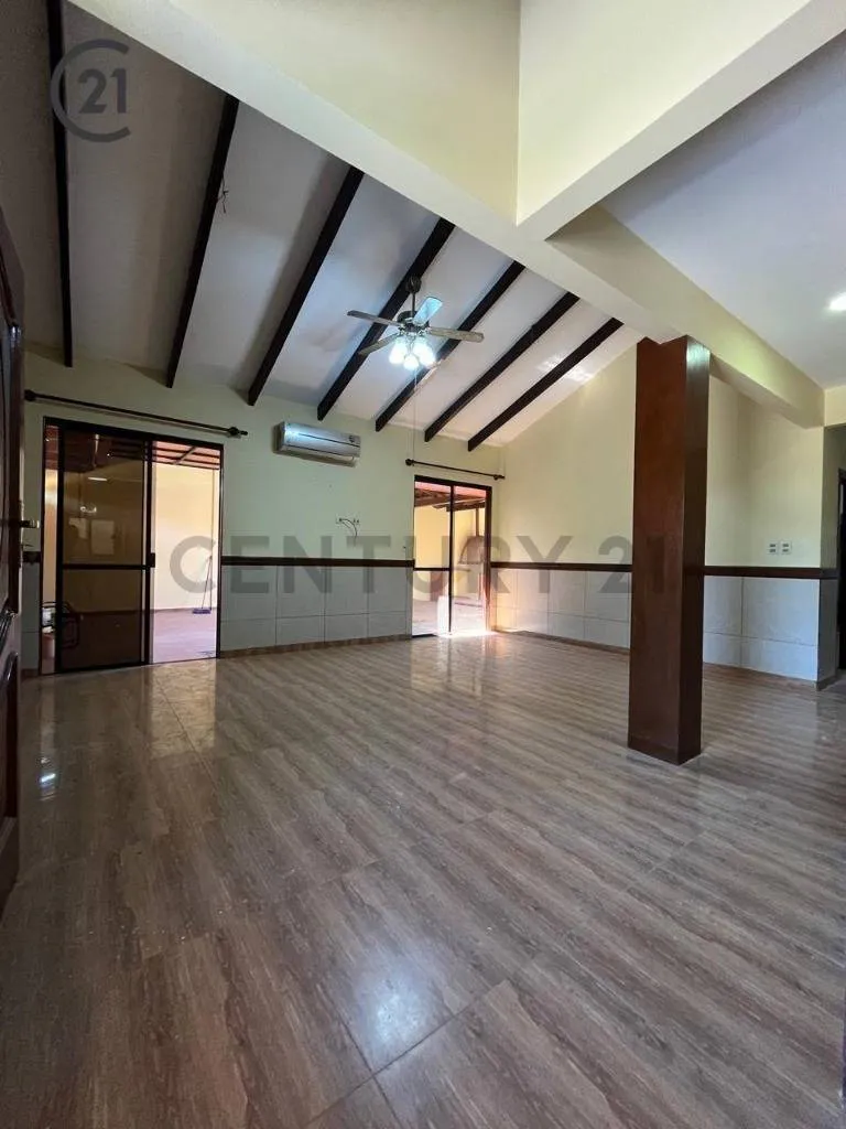 Foto 4 de Casa en Alquiler Zona Este Av Virgen de Lujan y 6to Anillo