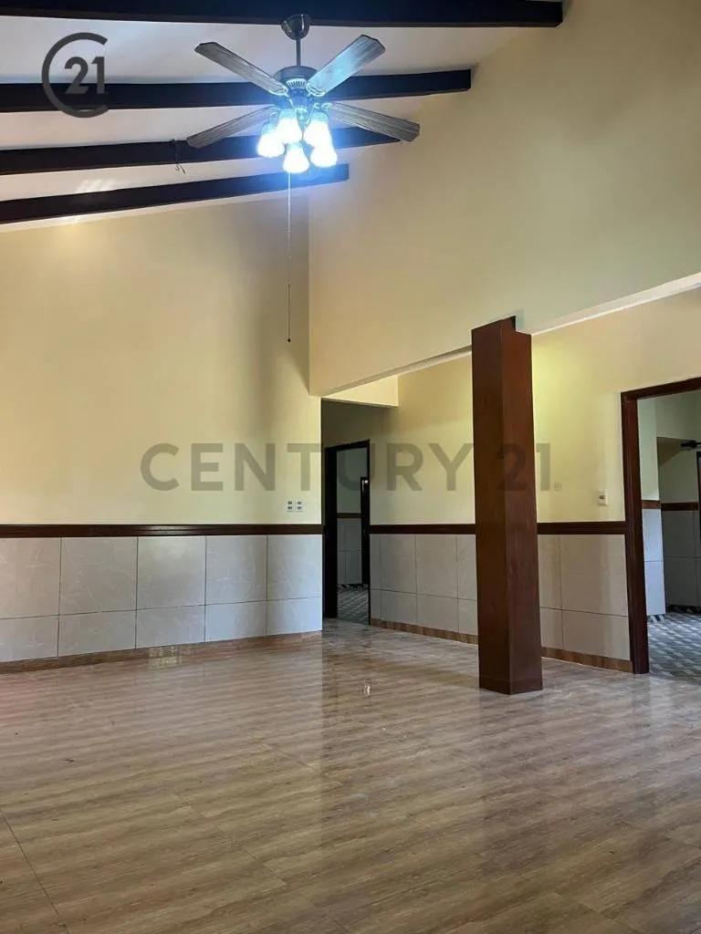 Foto 5 de Casa en Alquiler Zona Este Av Virgen de Lujan y 6to Anillo