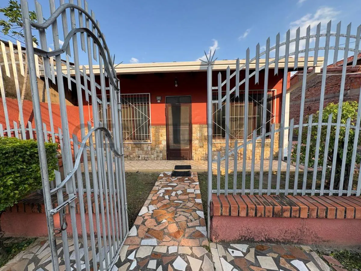 Foto 19 de En Montero Casa en Venta Calle La Paz, a solo 2 cuadras y media de la avenida