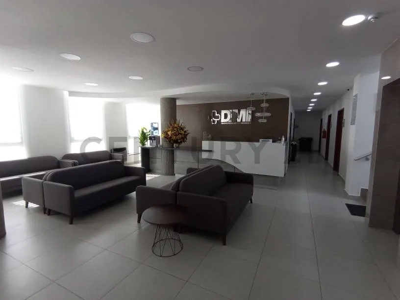 Foto 3 de En Alquiler Hermoso Consultorio Medico en Moderno Edificio