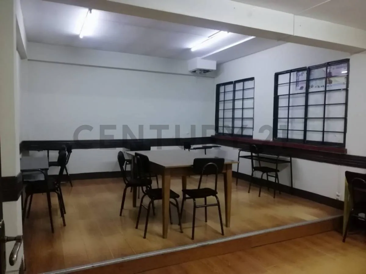 Foto 5 de Amplias Oficinas en Venta Av. Jorge Carrasco - El Alto