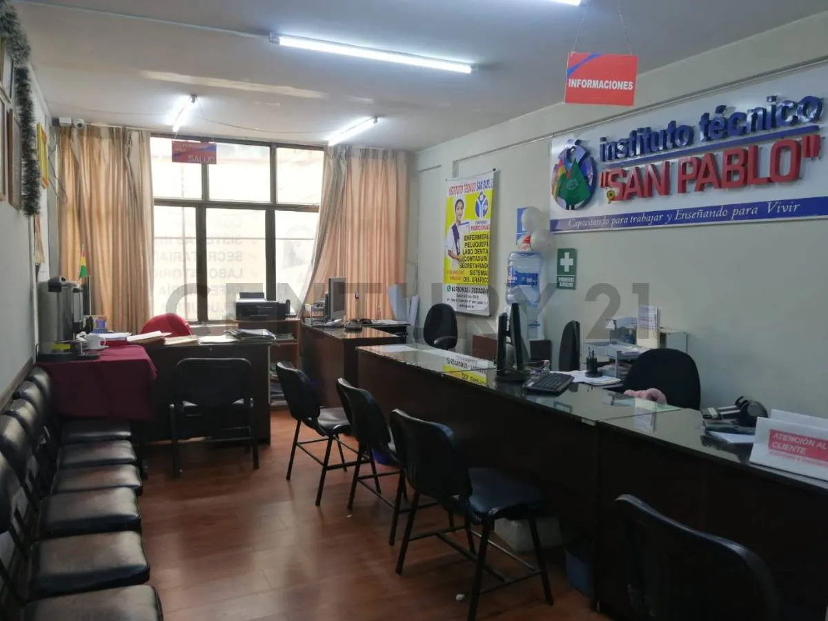 Foto 2 de Amplias Oficinas en Venta Av. Jorge Carrasco - El Alto