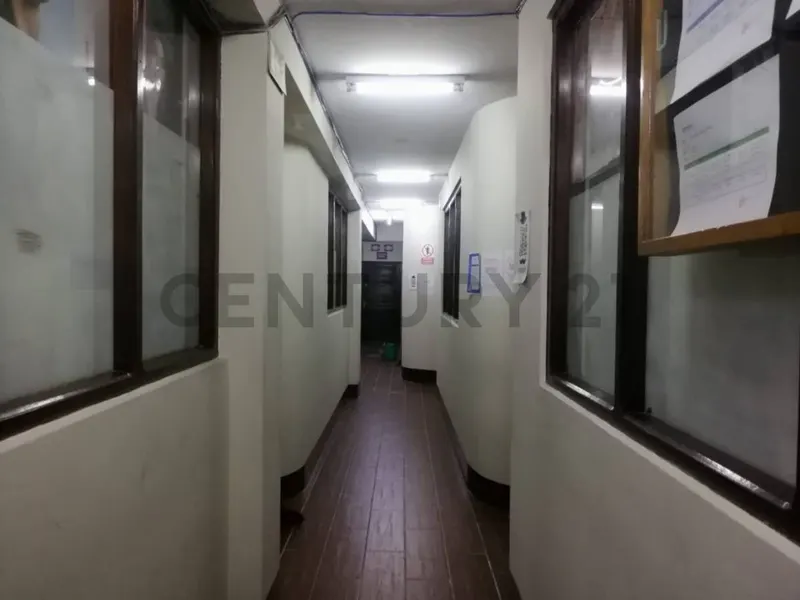 Foto 6 de Amplias Oficinas en Venta Av. Jorge Carrasco - El Alto