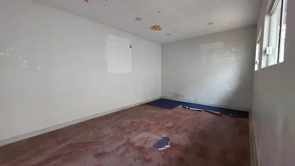Foto 9 de Venta de Edificio Comercial Centrico, Frente a La Plaza Sucre, Tarija