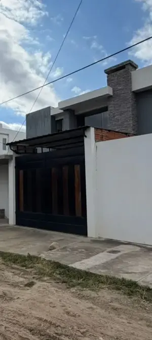 Foto 14 de Casa Moderna en Zona Residencial Tablada – Tarija, Bolivia