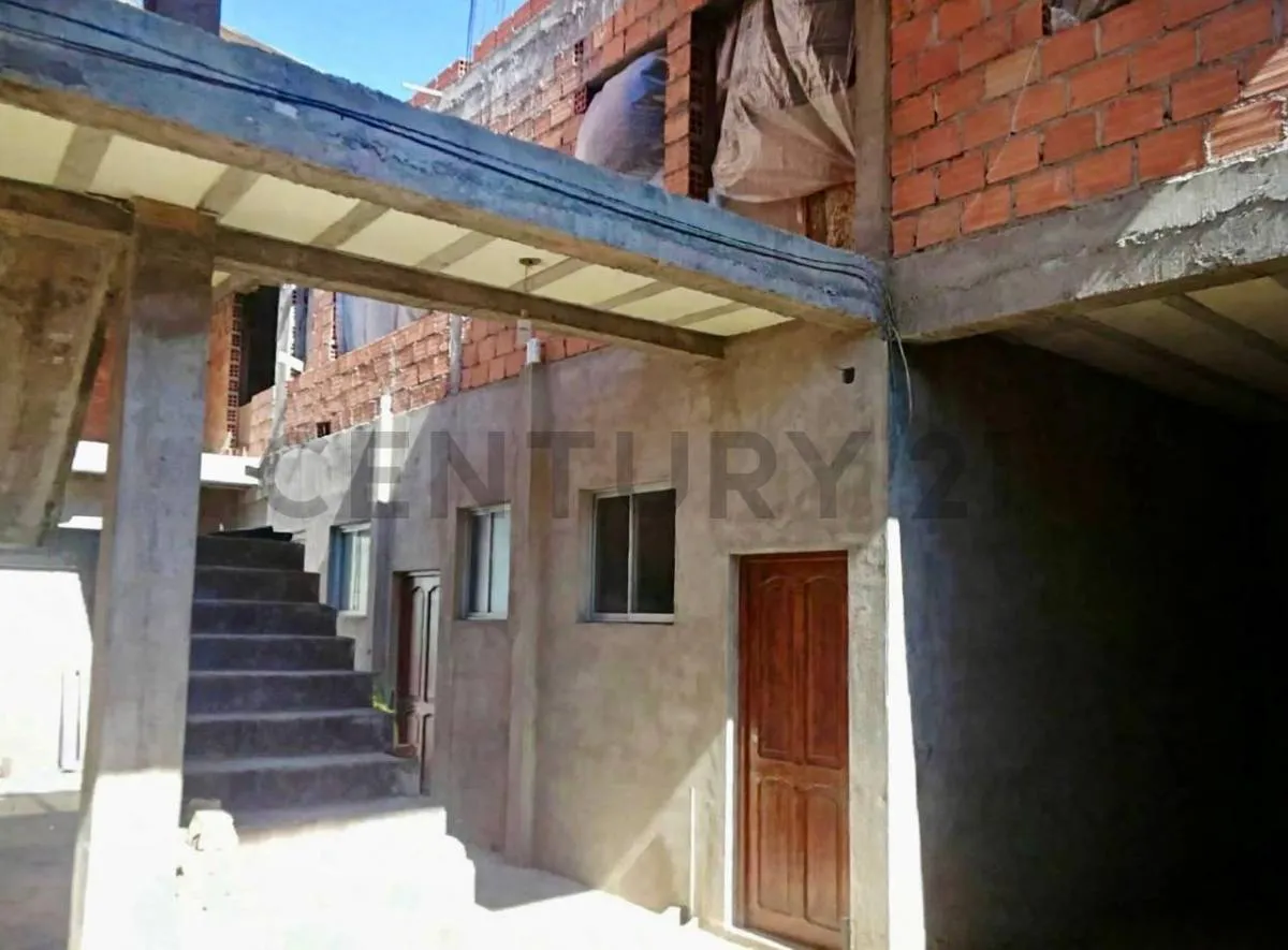 Foto 2 de Terreno con Casa y Gran Potencial de Inversión – a Media Cuadra de La Av. La Paz
