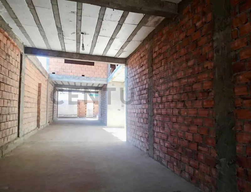 Foto 12 de Terreno con Casa y Gran Potencial de Inversión – a Media Cuadra de La Av. La Paz