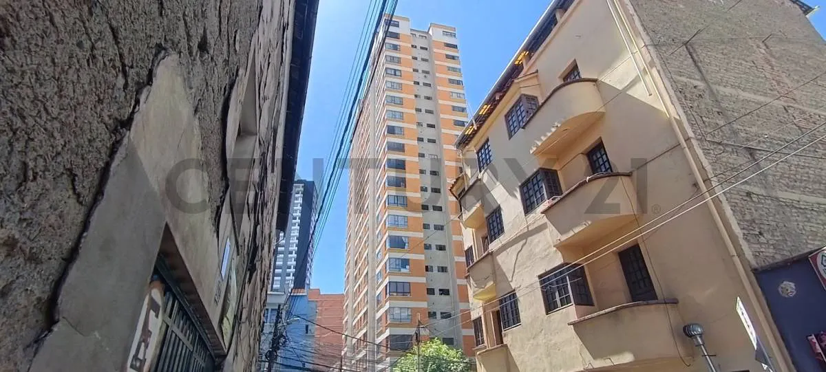 Foto 2 de Departamento en Venta a Pasos de La Plaza del Estudiante