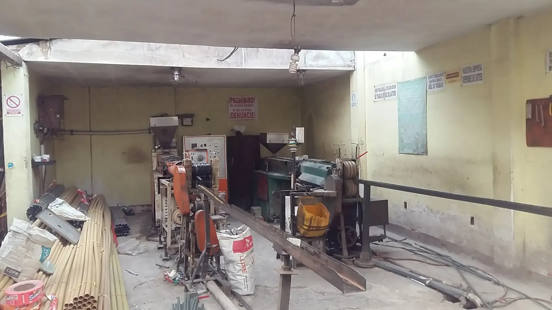Foto 5 de Vendo fabrica de Industria de Plastico casa 4 dptos El Alto