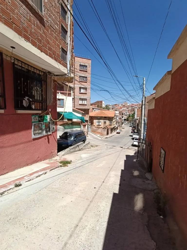Foto 3 de Departamento en Venta en Planta Baja Cerca a La Facultad de Medicina