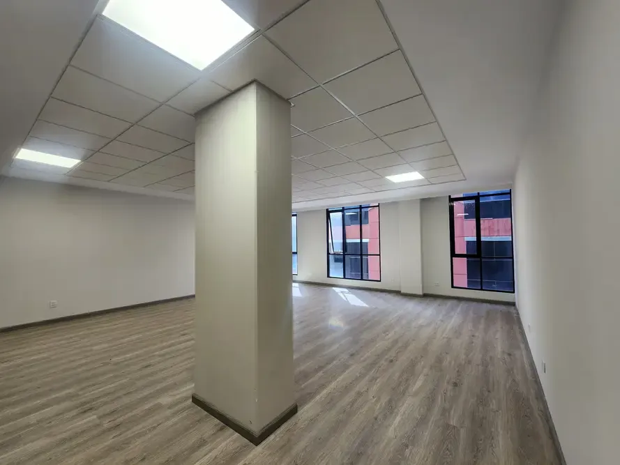 Foto 4 de ¡¡Oficina a Estrenar en Av. Montenegro!!